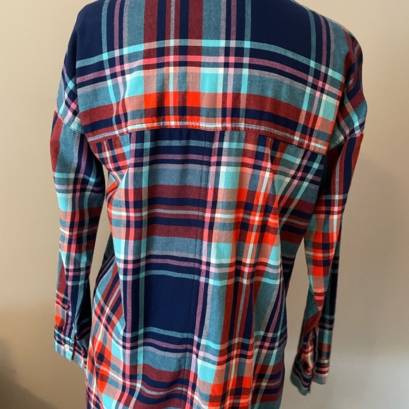 Old Navy the boyfriend shirt plaid flannel, size M, excellent condition - Picture 5 of 5